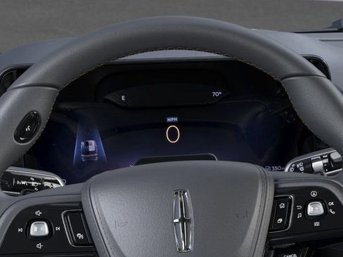 New 2025 Lincoln Aviator AWD w/ Equipment Group 101A image 13