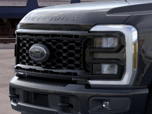 New 2026 Ford F250 Lariat w/ Black Appearance Package AWD/4WD image 51