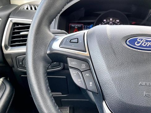 Used 2024 Ford Edge SEL image 10