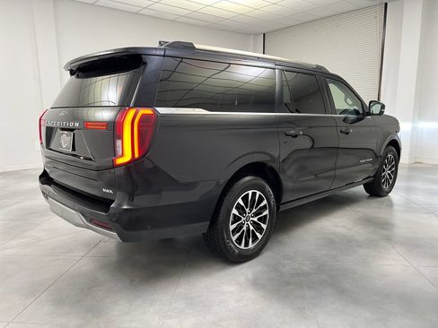Used 2025 Ford Expedition Max Platinum AWD/4WD image 9