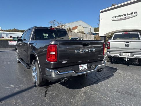 New 2026 RAM 1500 4x4 Crew Cab image 7