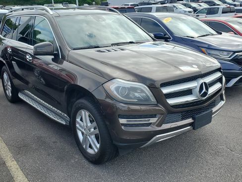 Used 2014 Mercedes-Benz GL 450 4MATIC image 2