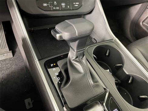 New 2025 Kia Carnival SX Prestige image 8