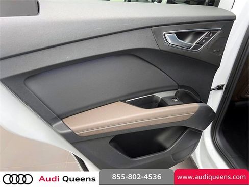 Used 2025 Audi Q4 e-tron Prestige image 11