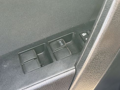 Used 2016 Toyota Corolla LE image 25