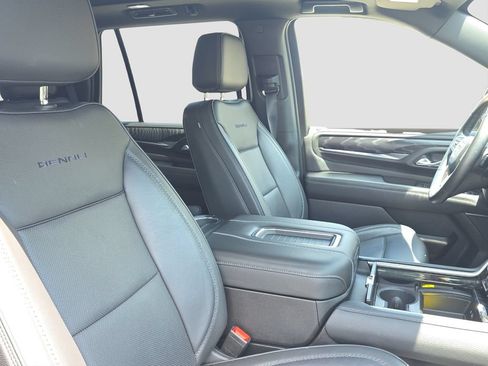 Used 2023 GMC Yukon Denali AWD/4WD image 20