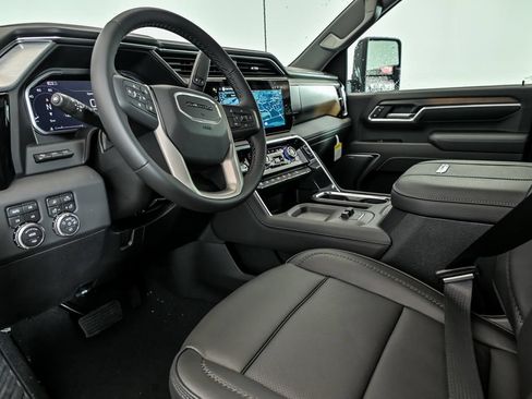 New 2026 GMC Sierra 2500 Denali w/ Denali Reserve Package AWD/4WD image 9