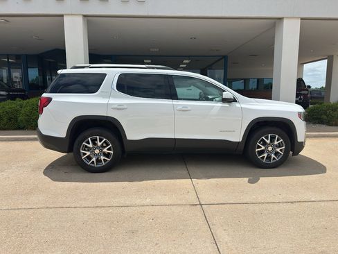 Used 2023 GMC Acadia SLT w/ Technology Package AWD/4WD image 7