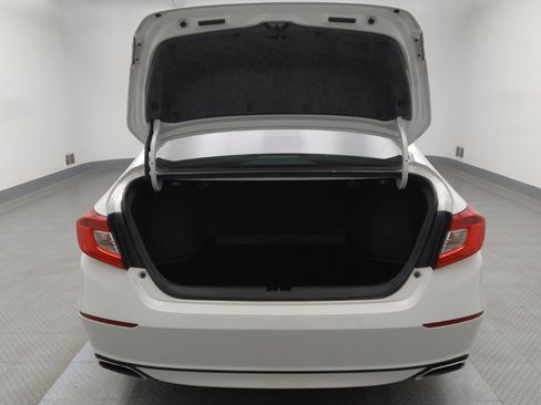 Used 2019 Honda Accord Sport image 29