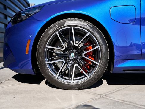 Used 2025 BMW M5 Touring image 3