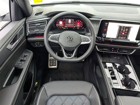 New 2026 Volkswagen Atlas Cross Sport SEL Premium R-Line image 18
