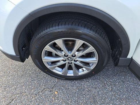 Used 2018 Toyota RAV4 Limited image 30