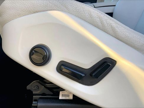 Used 2019 Volvo XC90 T5 Momentum w/ Protection Package Premier image 29