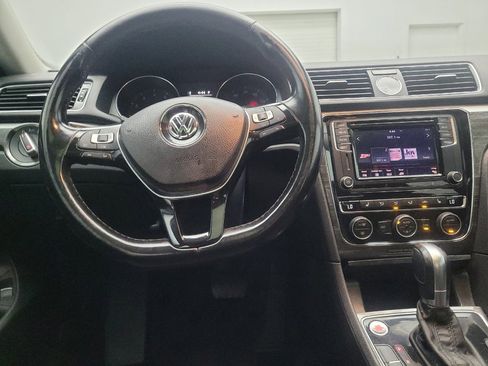 Used 2017 Volkswagen Passat 1.8T SE image 22