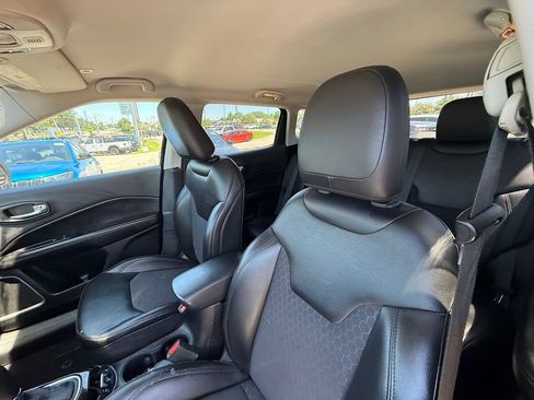 Used 2019 Jeep Compass Latitude AWD/4WD image 13