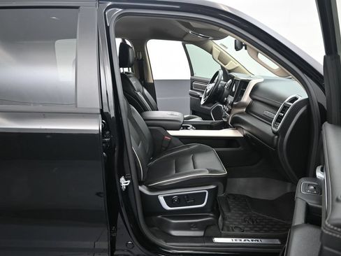 Used 2020 RAM 1500 Laramie AWD/4WD image 35