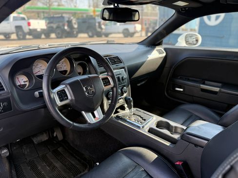 Used 2011 Dodge Challenger image 16