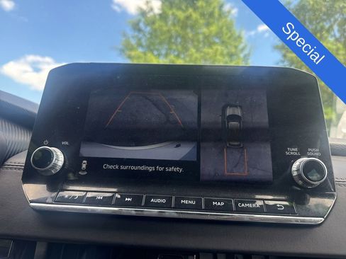 Used 2023 Mitsubishi Outlander SEL FWD image 12