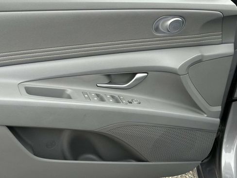 Used 2025 Hyundai Elantra Sport FWD image 24