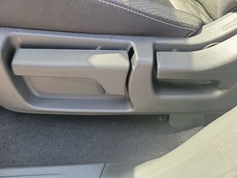 Used 2025 Nissan Pathfinder S FWD image 16