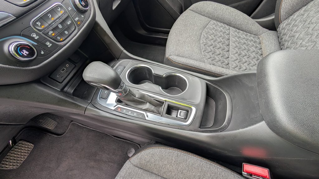 Used 2024 Chevrolet Equinox LT AWD/4WD image 11