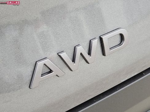 New 2025 Nissan Murano SV image 9