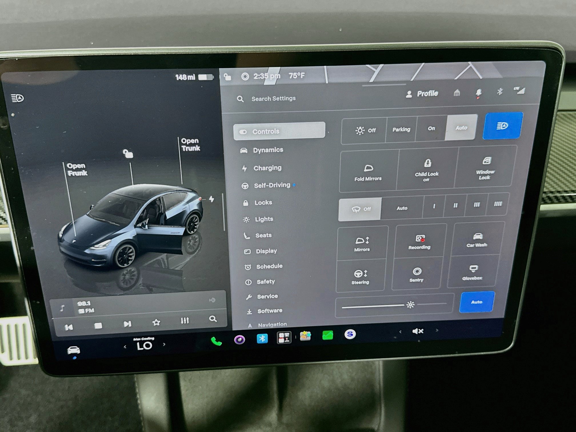 Used 2024 Tesla Model Y Long Range AWD/4WD image 32