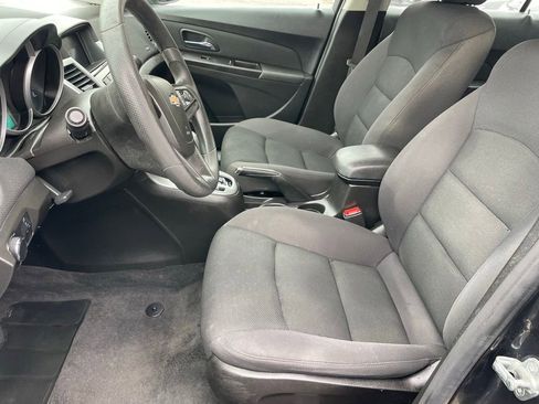 Used 2015 Chevrolet Cruze LT image 6