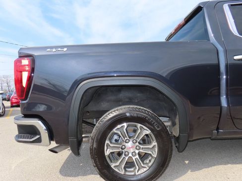 Used 2025 GMC Sierra 1500 SLT AWD/4WD image 23