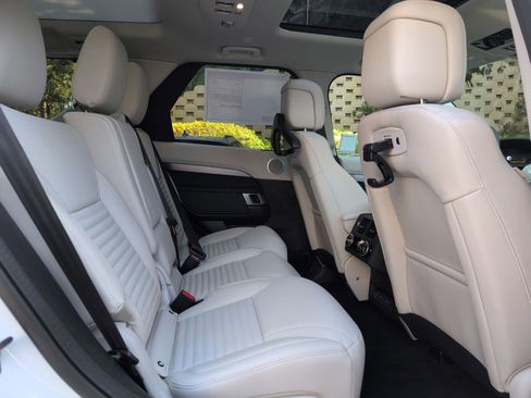 New 2026 Land Rover Discovery Limited Edition image 30