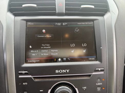 Used 2015 Ford Fusion Energi Titanium FWD image 17