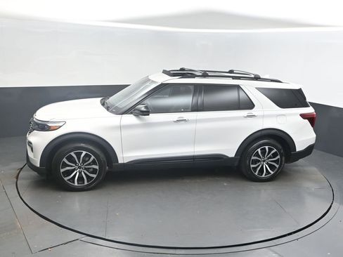 Used 2020 Ford Explorer ST w/ Premium Technology Package image 37