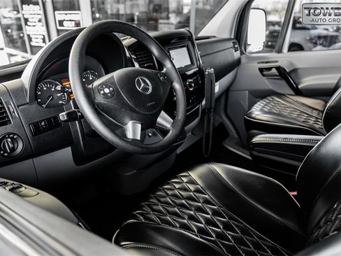 Used 2017 Mercedes-Benz Sprinter 2500 image 17