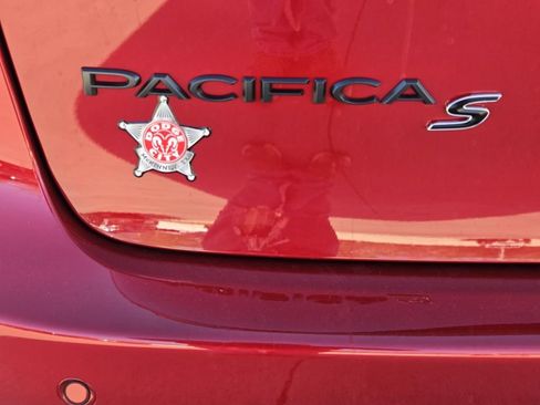 New 2026 Chrysler Pacifica Limited w/ S Appearance Package FWD image 5