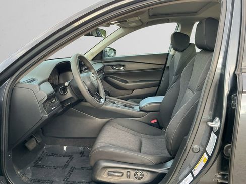 Used 2023 Honda Accord EX image 9