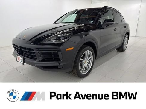 Used 2022 Porsche Cayenne Platinum Edition AWD/4WD image 1