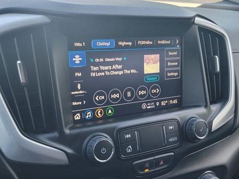 Certified 2024 GMC Terrain SLT w/ Infotainment Package II image 27