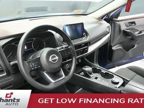 Used 2023 Nissan Rogue S AWD/4WD image 18