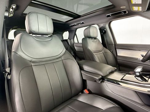 Used 2024 Land Rover Range Rover Sport SE image 14