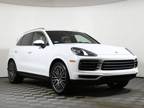 Used 2022 Porsche Cayenne Platinum Edition AWD/4WD image 9