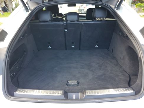 Used 2021 Mercedes-Benz GLC 300 4MATIC Coupe image 10