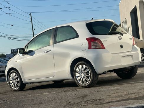 Used 2007 Toyota Yaris 2-Door Hatchback image 4