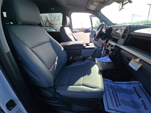 New 2025 Ford F550 4x4 Crew Cab Super Duty image 24