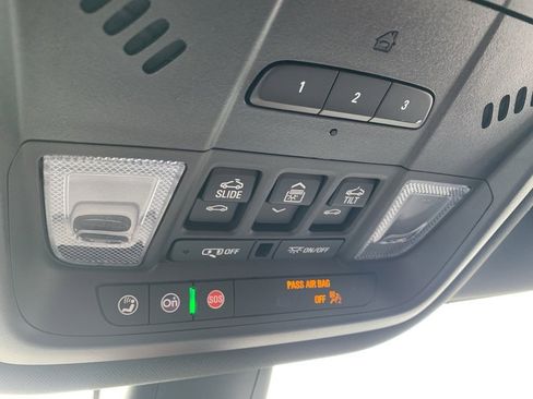 Used 2023 Buick Enclave Essence w/ Experience Buick Package image 22