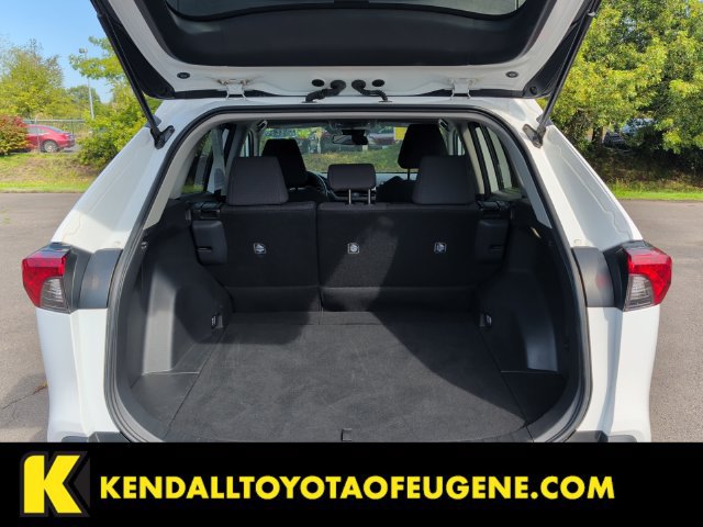 Used 2025 Toyota RAV4 LE AWD/4WD image 20