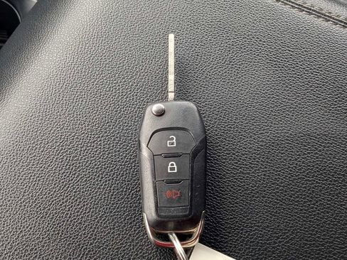 Used 2023 Ford F150 XLT AWD/4WD image 30