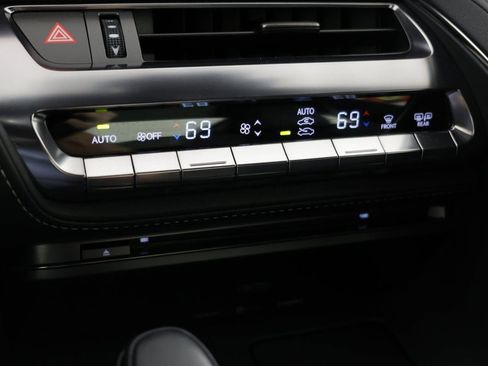 Used 2018 Lexus LC 500 500 w/ Performance Package image 31