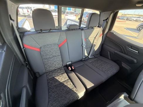 Used 2024 Chevrolet Colorado Z71 image 30