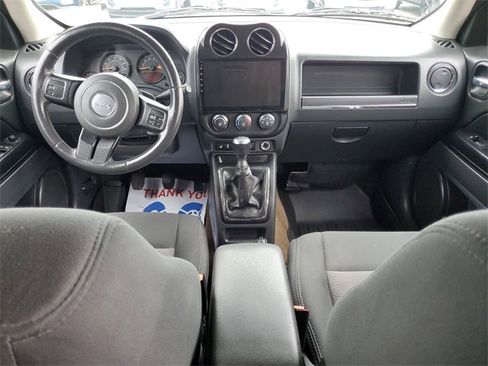Used 2014 Jeep Patriot Latitude image 16