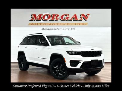 Used 2022 Jeep Grand Cherokee Altitude